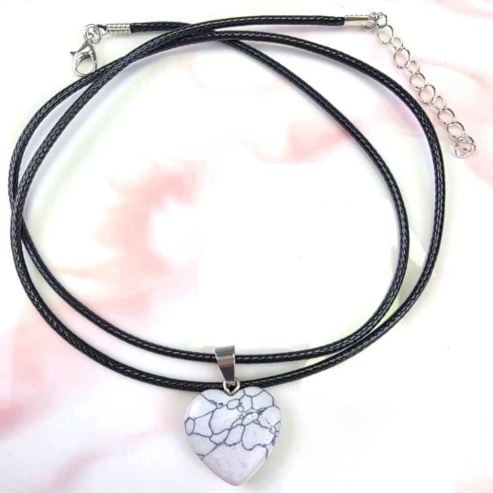 Natural Stone Heart Pendant Necklace​